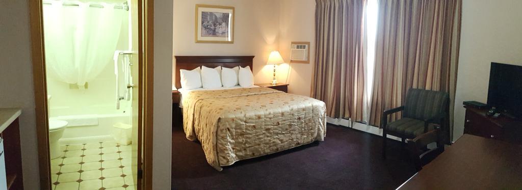 Queens Arms Inn ชาร์ลอตต์ทาวน์ ภายนอก รูปภาพ