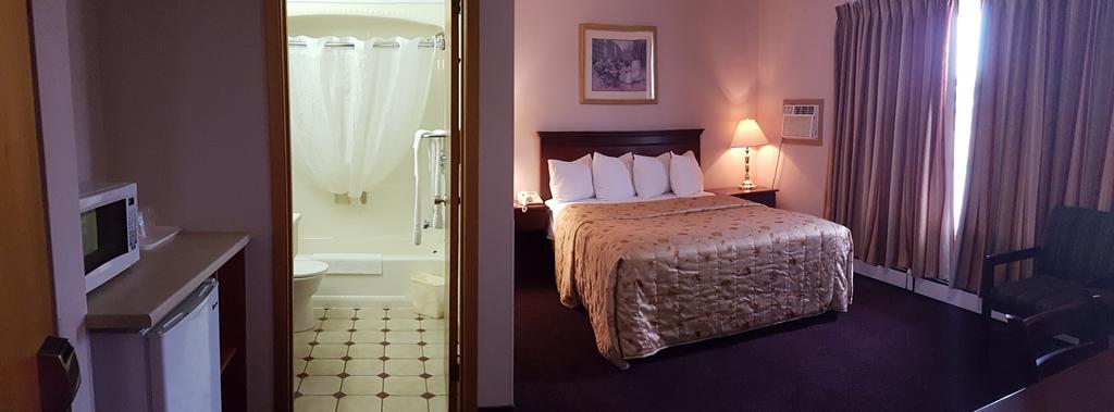 Queens Arms Inn ชาร์ลอตต์ทาวน์ ภายนอก รูปภาพ